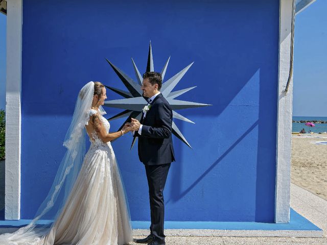 Il matrimonio di Stefano e Chiara a Porto San Giorgio, Fermo 48