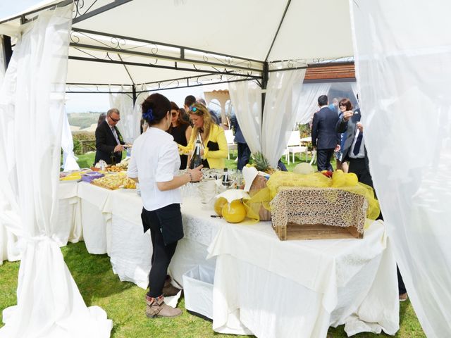 Il matrimonio di Vito e Chiara a Colle di Val d&apos;Elsa, Siena 22