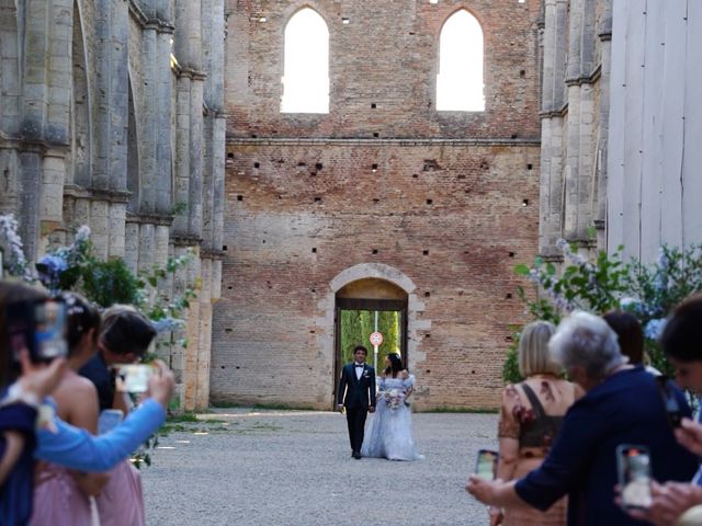 Il matrimonio di Giuseppe e Elena a Chiusdino, Siena 30