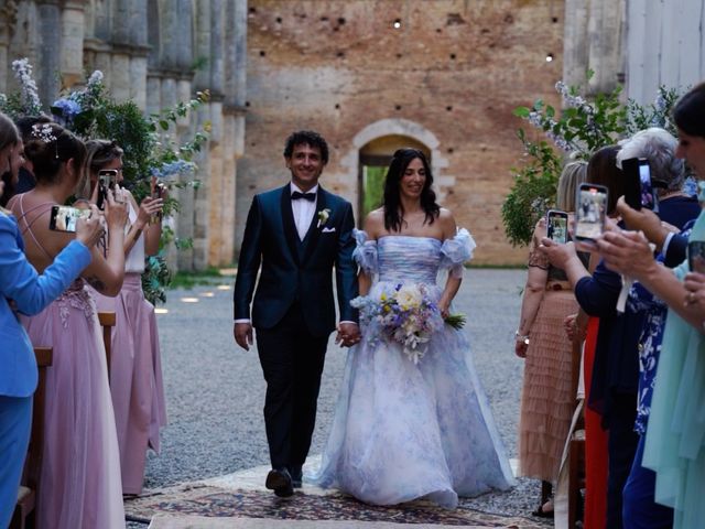 Il matrimonio di Giuseppe e Elena a Chiusdino, Siena 31
