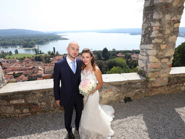 Il matrimonio di Giavid e Laura a Angera, Varese 23