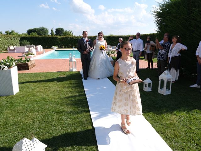 Il matrimonio di Cristian e Dorothy a Ceregnano, Rovigo 11