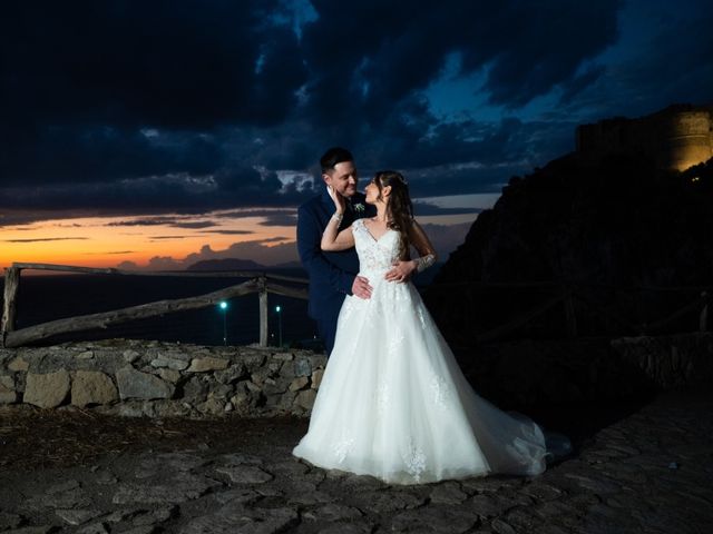 Il matrimonio di François  e Naomi a Barcellona Pozzo di Gotto, Messina 5