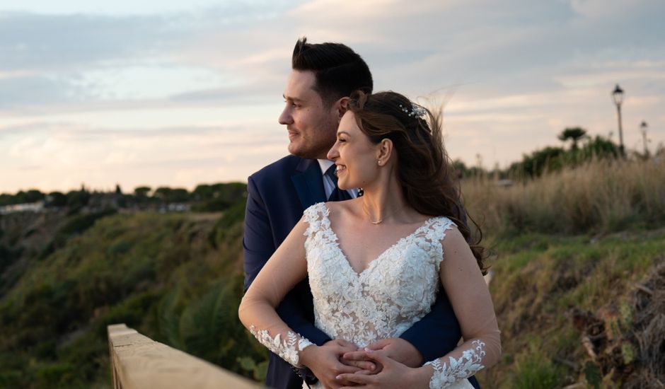 Il matrimonio di François  e Naomi a Barcellona Pozzo di Gotto, Messina