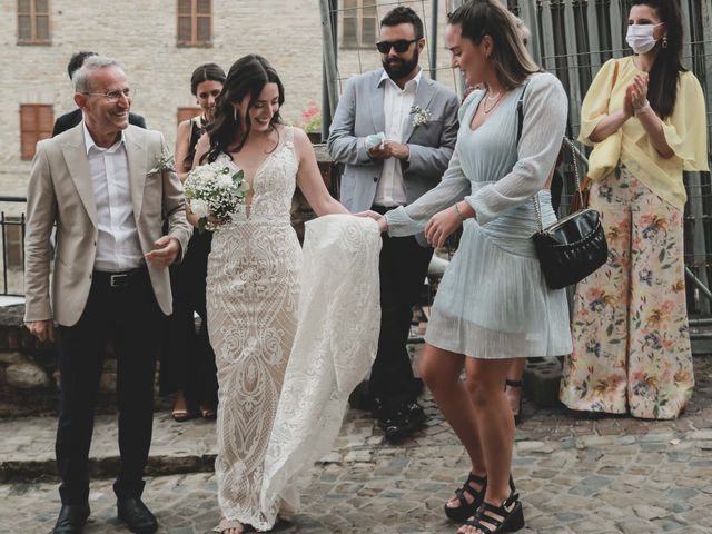 Il matrimonio di Federico e Pina a Monte San Martino, Macerata 20