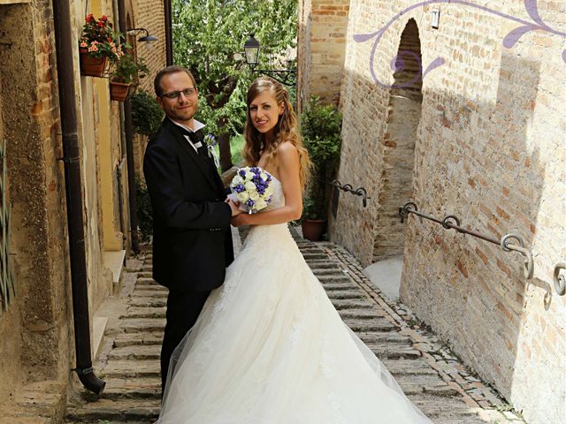 Il matrimonio di Giordano e Sara a Morrovalle, Macerata 47