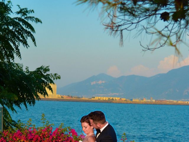 Il matrimonio di Antonio e Simona a Torre Annunziata, Napoli 24