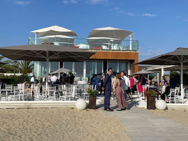Il matrimonio di Andrea  e Eliana a Viareggio, Lucca 24