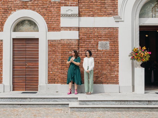 Il matrimonio di Davide e Carlotta a Pantigliate, Milano 16