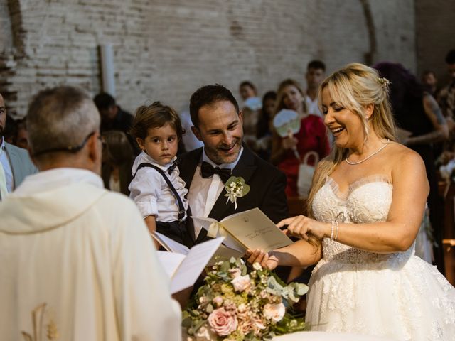 Il matrimonio di Ivan e Yarla a Santarcangelo di Romagna, Rimini 20