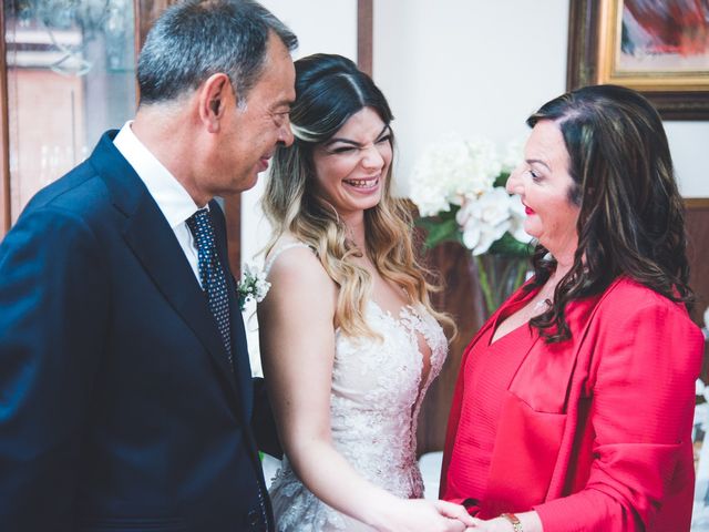 Il matrimonio di Giuliano e Mara a Giugliano in Campania, Napoli 11