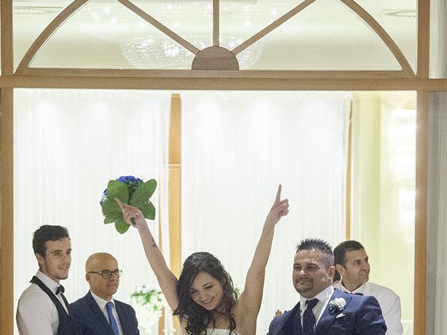 Il matrimonio di Massimiliano e Enrica a Macerata, Macerata 14