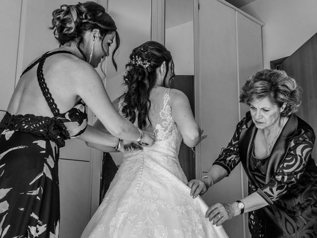 Il matrimonio di Graziangela e Nico a Pisticci, Matera 12