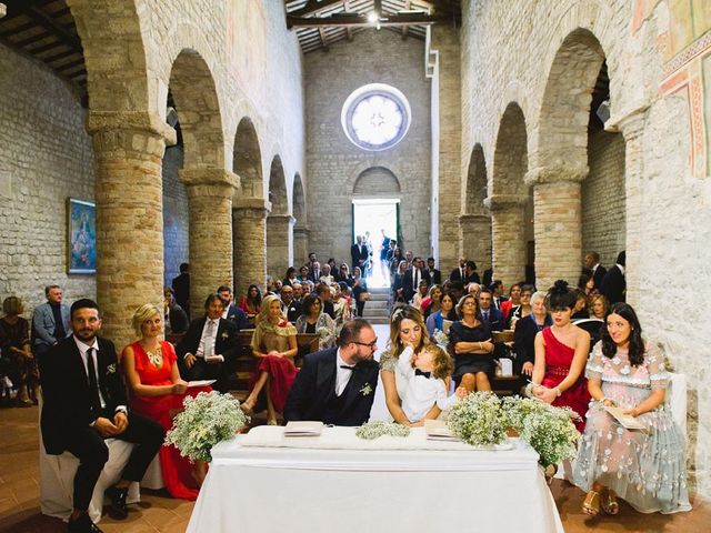 Il matrimonio di Emanuele e Valentina a Sant&apos;Omero, Teramo 22