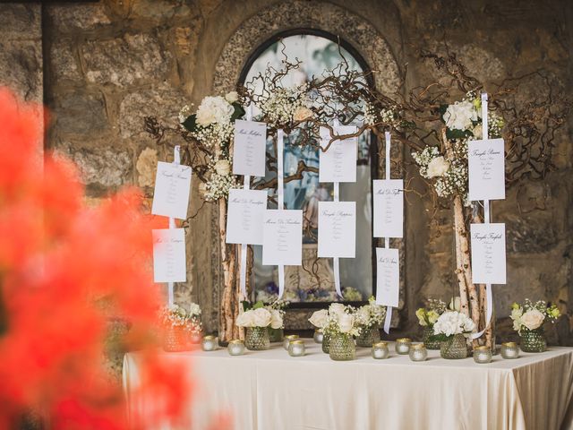Il matrimonio di Nicolò e Gentjana a Barni, Como 19