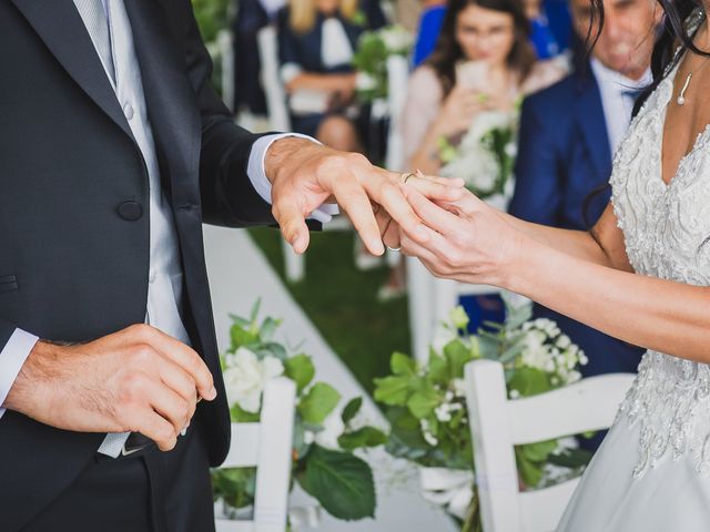 Il matrimonio di Nicolò e Gentjana a Barni, Como 36