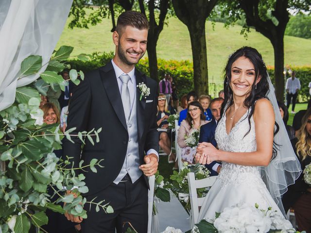 Il matrimonio di Nicolò e Gentjana a Barni, Como 38