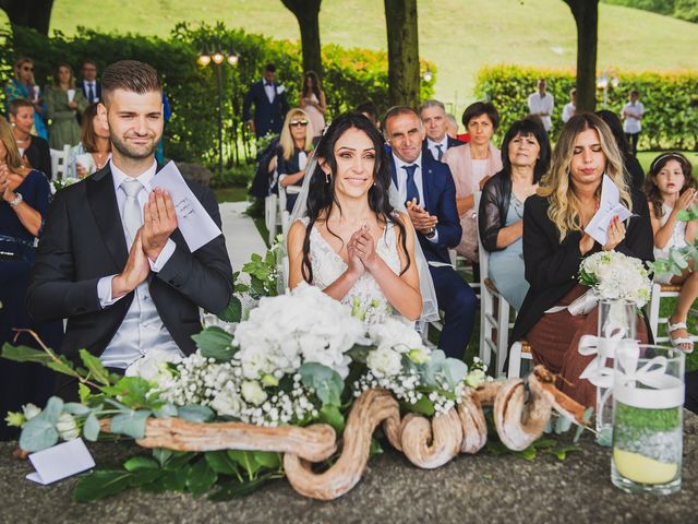 Il matrimonio di Nicolò e Gentjana a Barni, Como 40