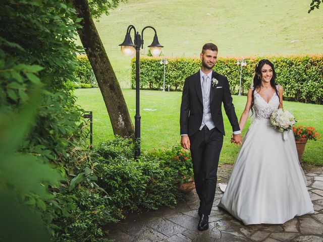 Il matrimonio di Nicolò e Gentjana a Barni, Como 43