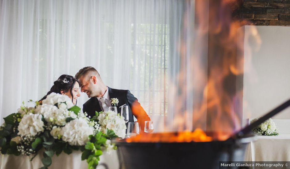 Il matrimonio di Nicolò e Gentjana a Barni, Como