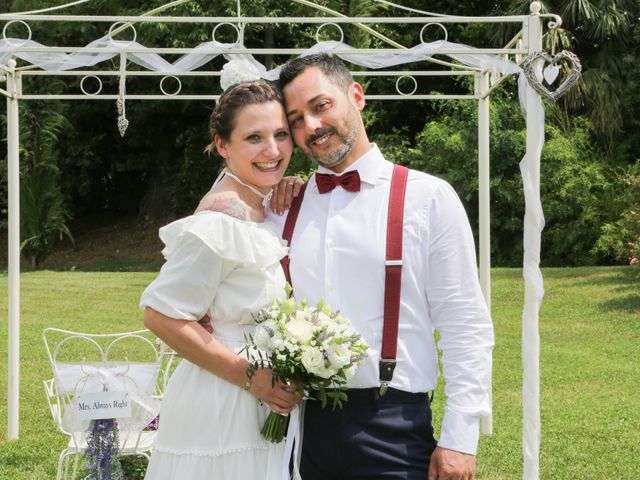 Il matrimonio di Marco e Daniela a Biandronno, Varese 20