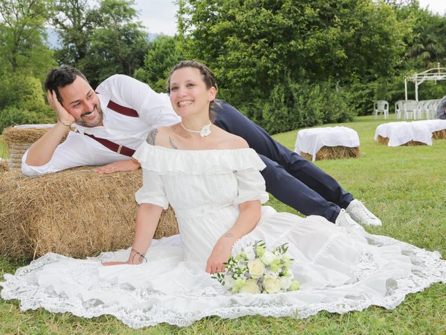 Il matrimonio di Marco e Daniela a Biandronno, Varese 26