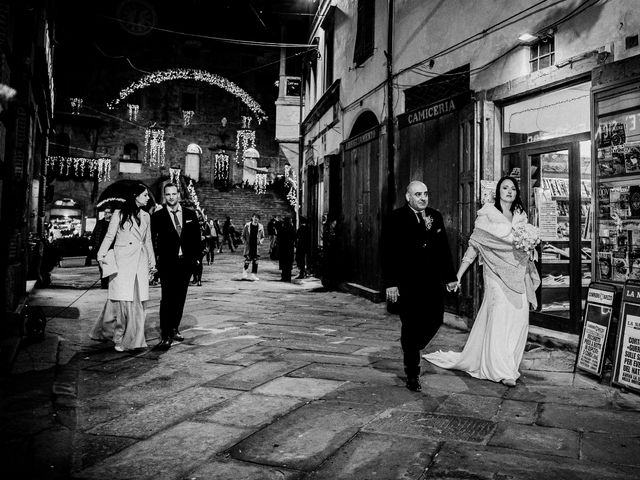 Il matrimonio di Mirco e Isabella a Cortona, Arezzo 8