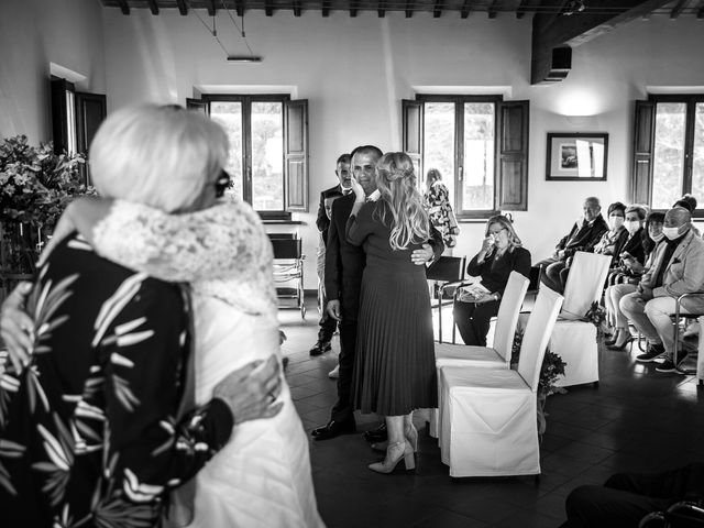 Il matrimonio di Michele e Chiara a Montecarotto, Ancona 24