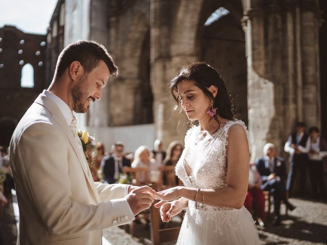 Il matrimonio di Tiziano e Giulia a Chiusdino, Siena 14