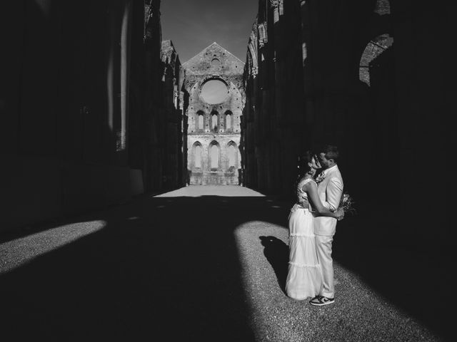 Il matrimonio di Tiziano e Giulia a Chiusdino, Siena 20