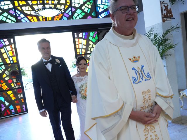 Il matrimonio di Donatella e Michele a Latiano, Brindisi 14