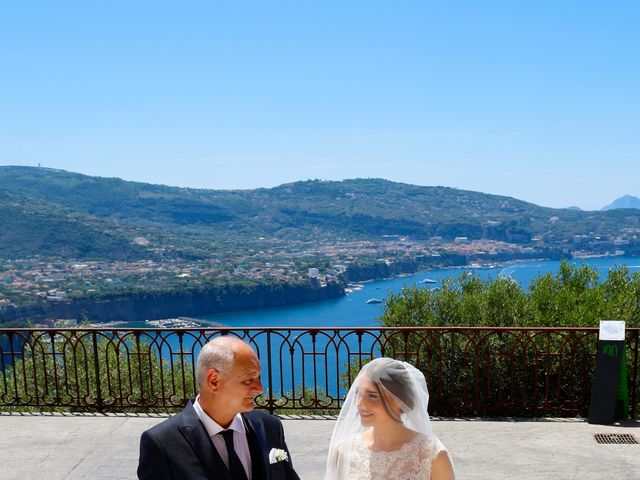 Il matrimonio di Valeria e Lorenzo a Vico Equense, Napoli 17