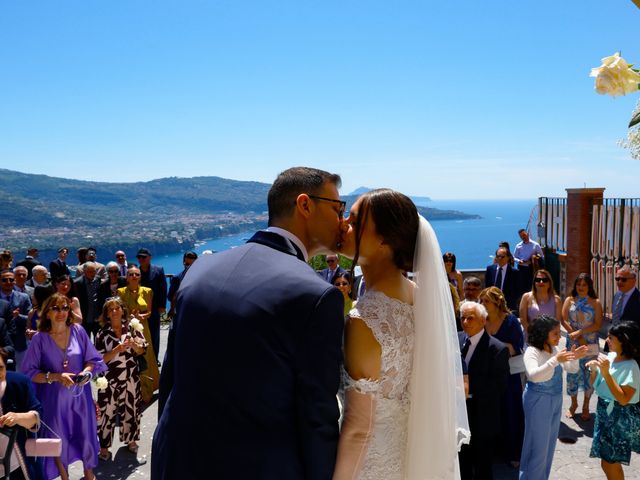 Il matrimonio di Valeria e Lorenzo a Vico Equense, Napoli 25