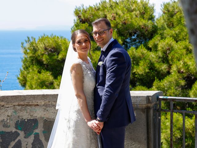 Il matrimonio di Valeria e Lorenzo a Vico Equense, Napoli 29
