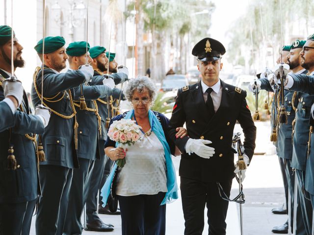 Il matrimonio di Gianluca e Erika a Mileto, Vibo Valentia 6