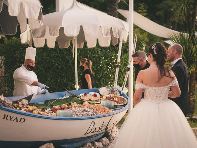 Il matrimonio di Luca e Sarah a Bagnone, Massa Carrara 121