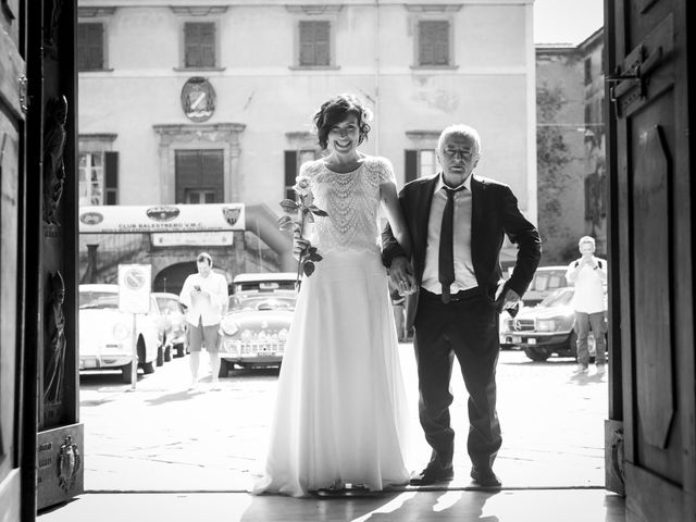 Il matrimonio di Pierfrancesco e Noki a Pontremoli, Massa Carrara 8