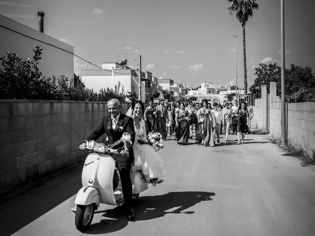 Il matrimonio di Veronica e Massimo a Uggiano la Chiesa, Lecce 13