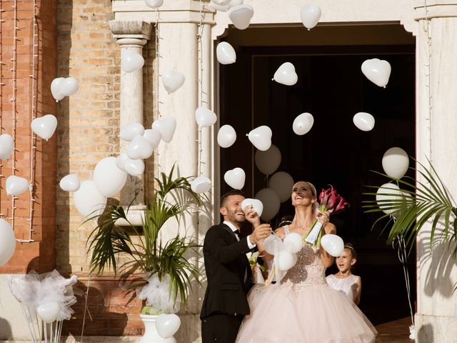 Il matrimonio di Cristina e Denni a Potenza Picena, Macerata 13