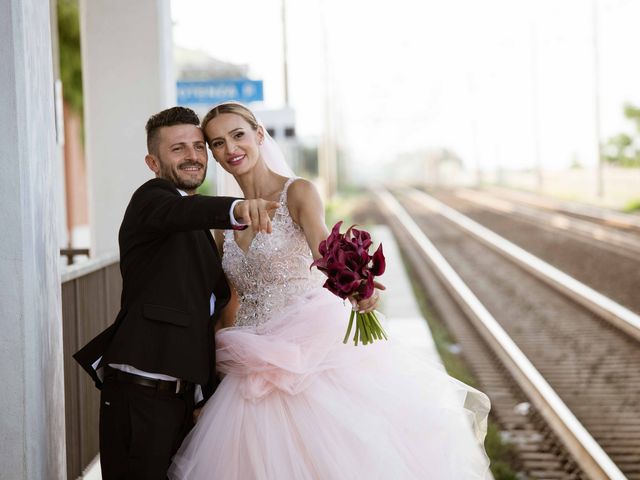 Il matrimonio di Cristina e Denni a Potenza Picena, Macerata 22