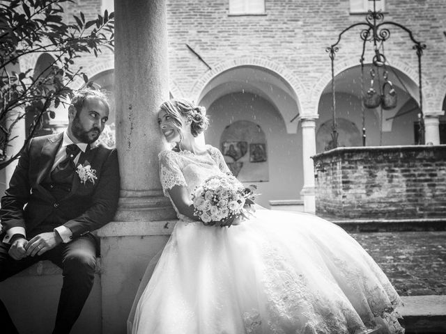Il matrimonio di Valentina e Carlo a Gradara, Pesaro - Urbino 27