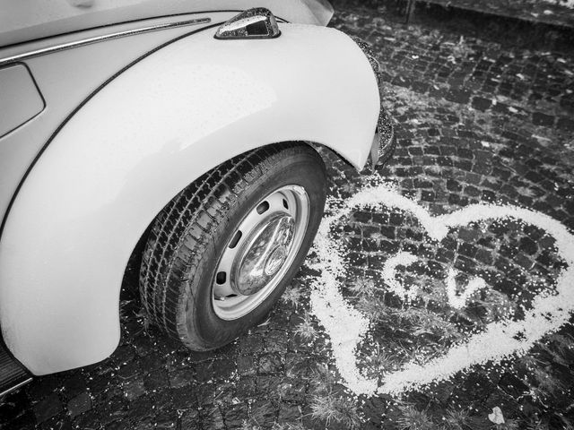 Il matrimonio di Valentina e Carlo a Gradara, Pesaro - Urbino 30