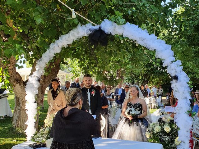 Il matrimonio di Luca e Sheila a Serra de&apos; Conti, Ancona 5