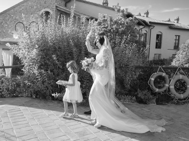 Il matrimonio di Gabriele e Chiara a Tavarnelle Val di Pesa, Firenze 11