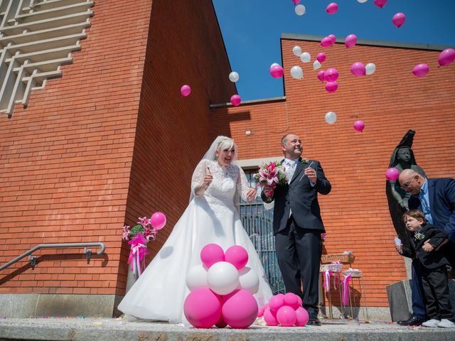 Il matrimonio di Fabrizio e Veronica a Cassina de&apos; Pecchi, Milano 23