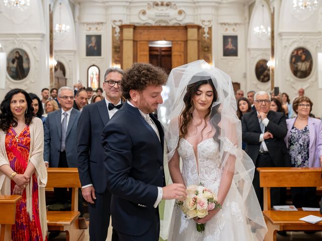 Il matrimonio di Mina e Giuseppe a Noicattaro, Bari 18