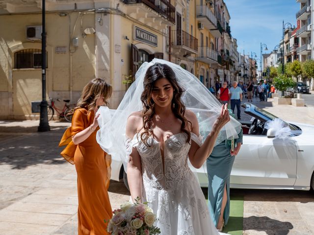 Il matrimonio di Mina e Giuseppe a Noicattaro, Bari 21