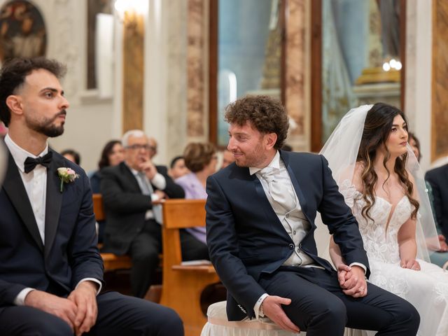 Il matrimonio di Mina e Giuseppe a Noicattaro, Bari 32