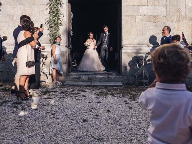 Il matrimonio di Matteo e Sara a Torre del Lago, Lucca 30