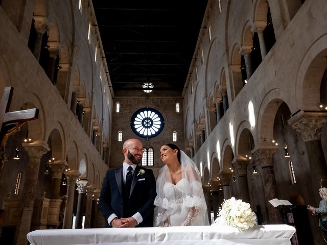 Il matrimonio di Luigia e Versilio a Bari, Bari 27